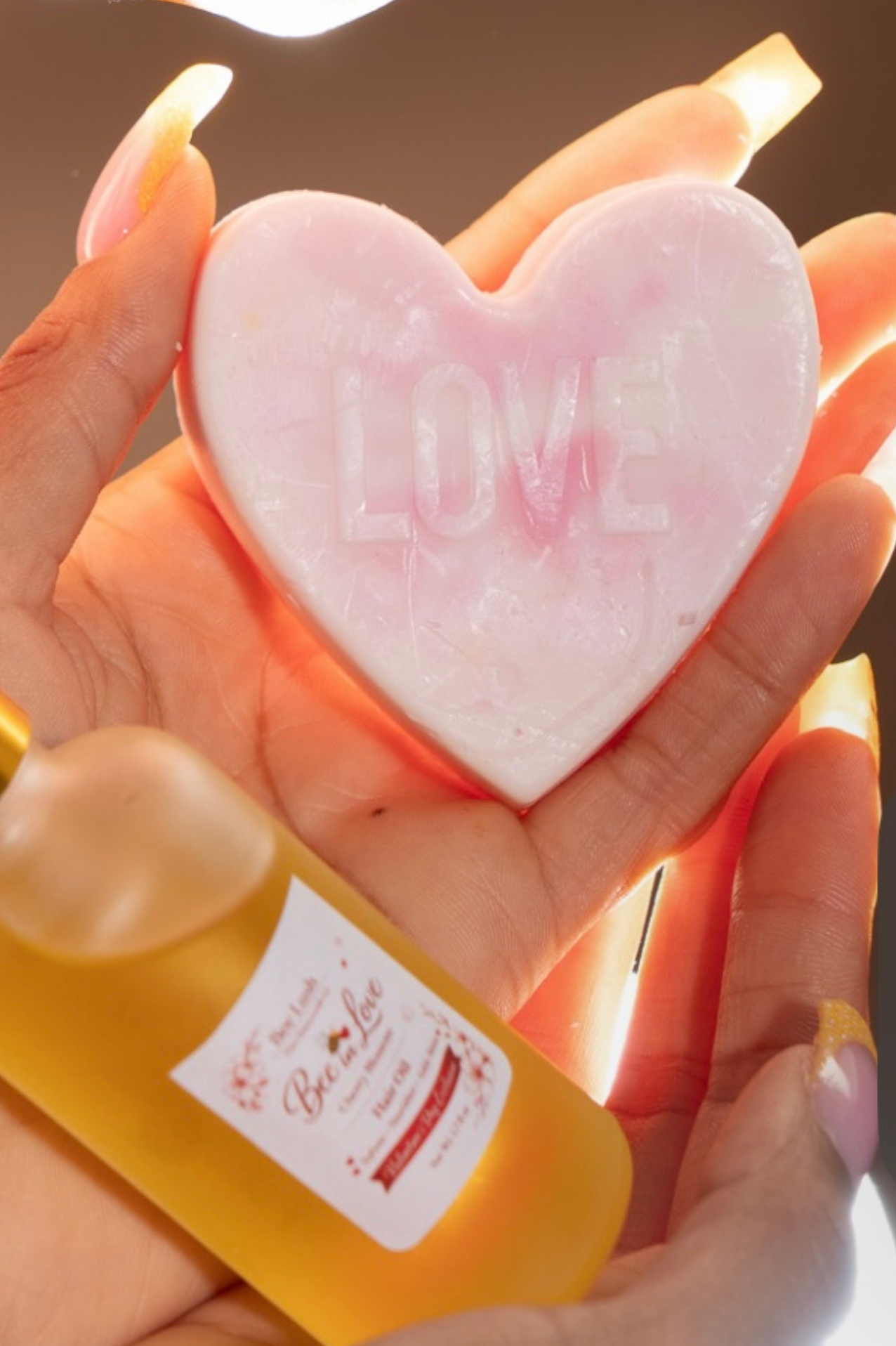 Bee in love soap bar (Hearts)